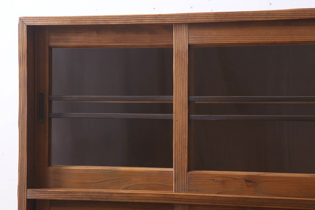 アンティーク家具　檜材　アンティーク　古い木味の大ぶりな収納棚