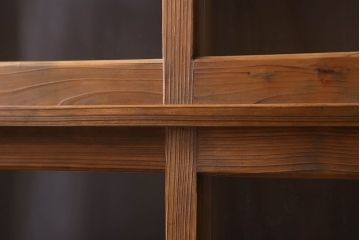 アンティーク家具　檜材　アンティーク　古い木味の大ぶりな収納棚