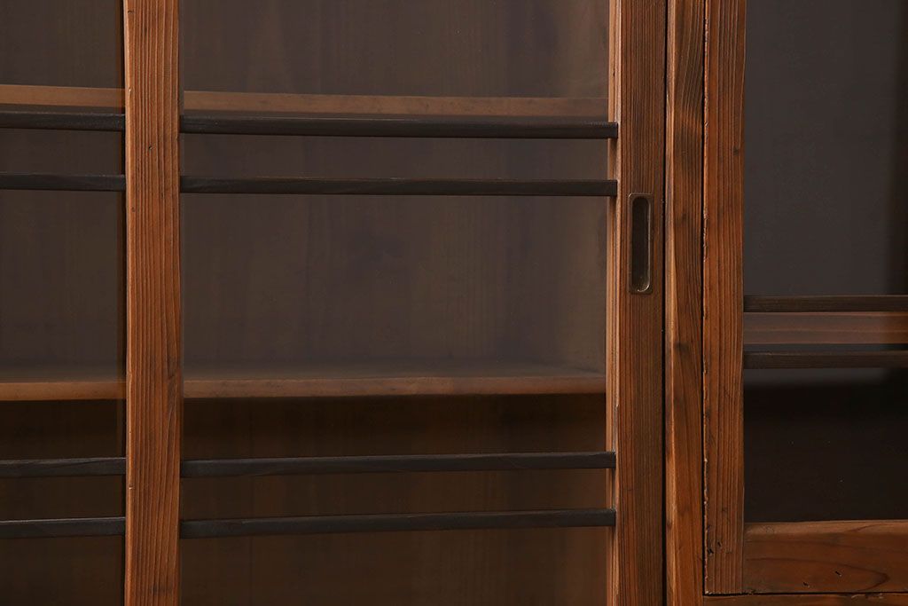 アンティーク家具　檜材　アンティーク　古い木味の大ぶりな収納棚