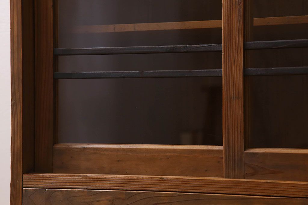 アンティーク家具　檜材　アンティーク　古い木味の大ぶりな収納棚