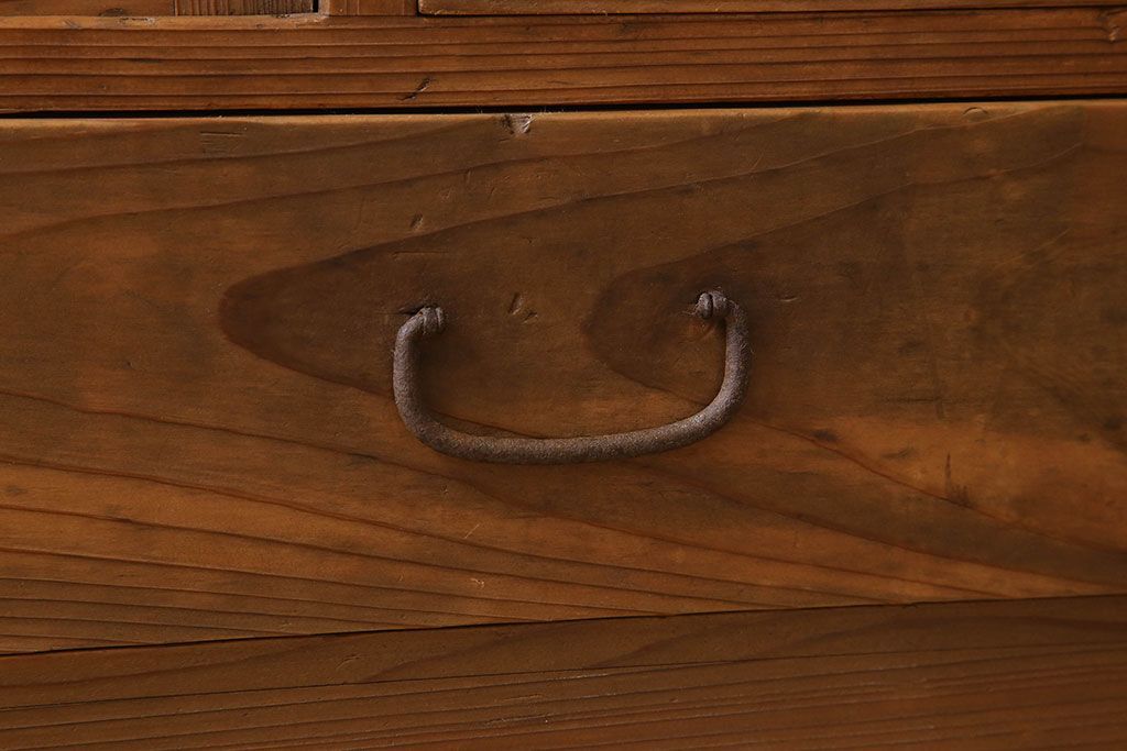 アンティーク家具　檜材　アンティーク　古い木味の大ぶりな収納棚