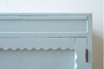 アンティーク家具　くすんだ水色ペイントの小さなアンティークライティングビューロー