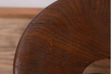 アンティーク家具　イギリスアンティークの上品な丸スツール(椅子、チェア)