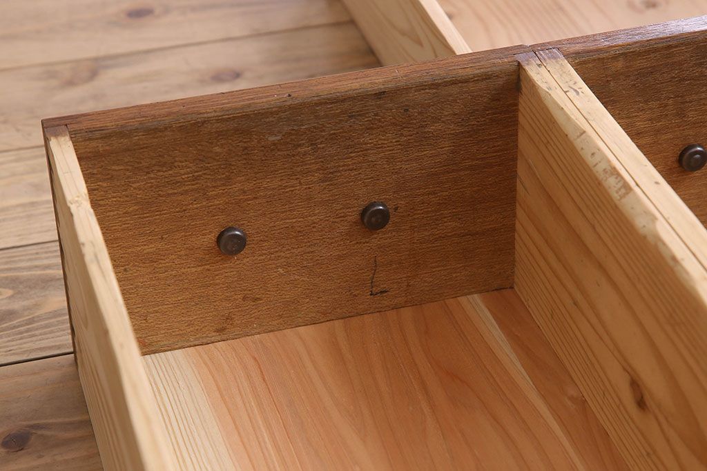 アンティーク家具　古い木製のシンプルなアンティーク薄型片袖机