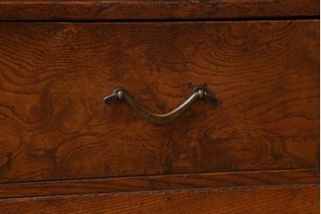 レトロ家具　レトロなアンティーク茶箪笥