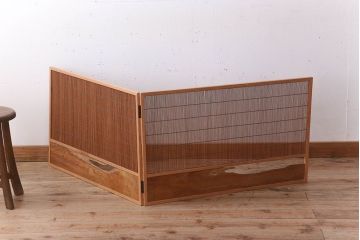 中古　杉材製の上品な衝立(パーテーション)