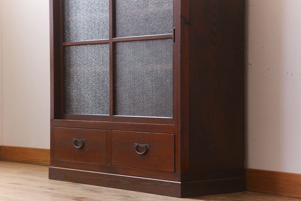 レトロ家具　ダイヤガラス引き戸　昭和レトロな収納棚