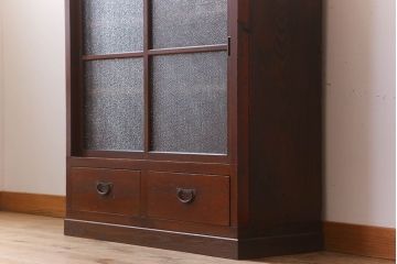 レトロ家具　ダイヤガラス引き戸　昭和レトロな収納棚