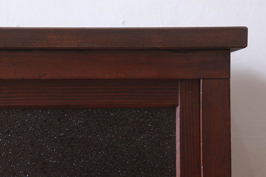 レトロ家具　ダイヤガラス引き戸　昭和レトロな収納棚