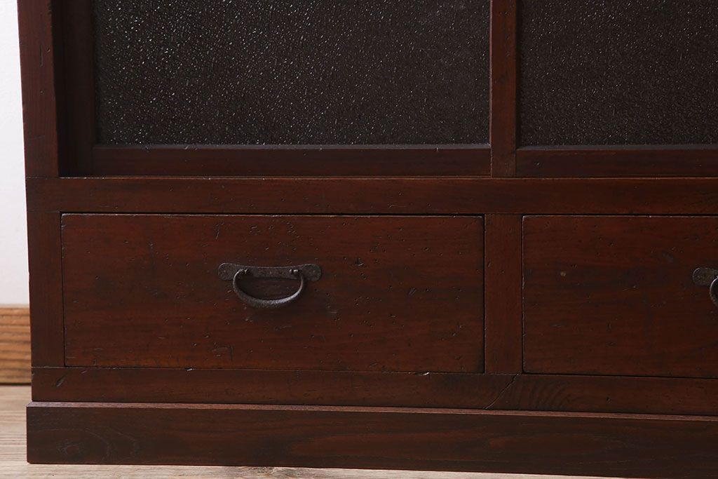 レトロ家具　ダイヤガラス引き戸　昭和レトロな収納棚