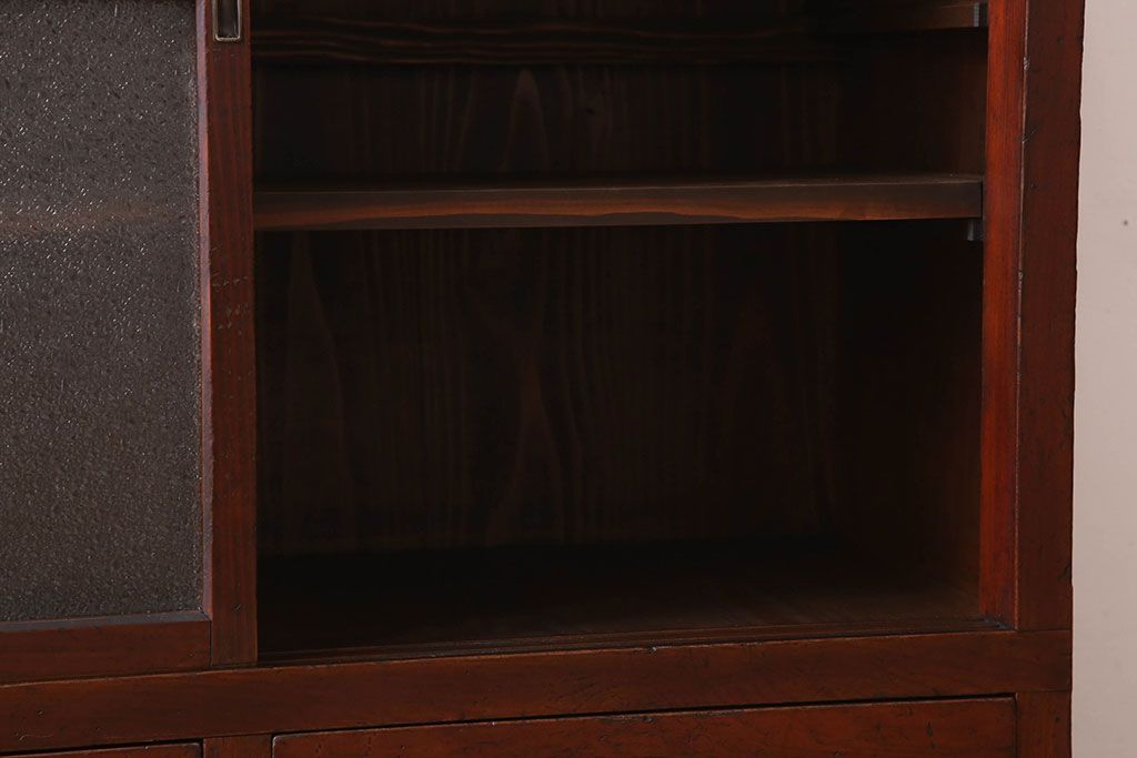 レトロ家具　ダイヤガラス引き戸　昭和レトロな収納棚