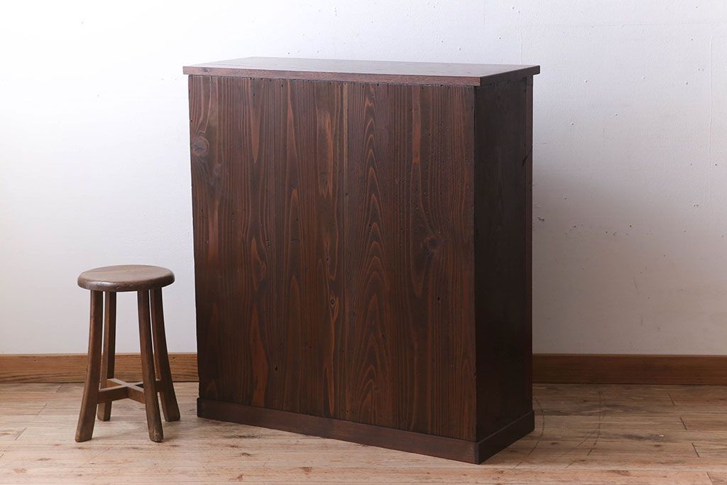 レトロ家具　ダイヤガラス引き戸　昭和レトロな収納棚