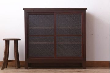 レトロ家具　脚付き　ダイヤガラス引き戸　昭和レトロな収納棚