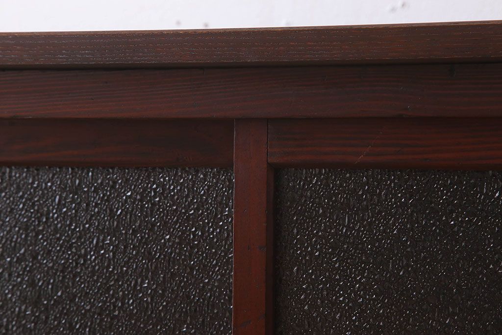 レトロ家具　脚付き　ダイヤガラス引き戸　昭和レトロな収納棚