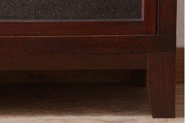 レトロ家具　脚付き　ダイヤガラス引き戸　昭和レトロな収納棚