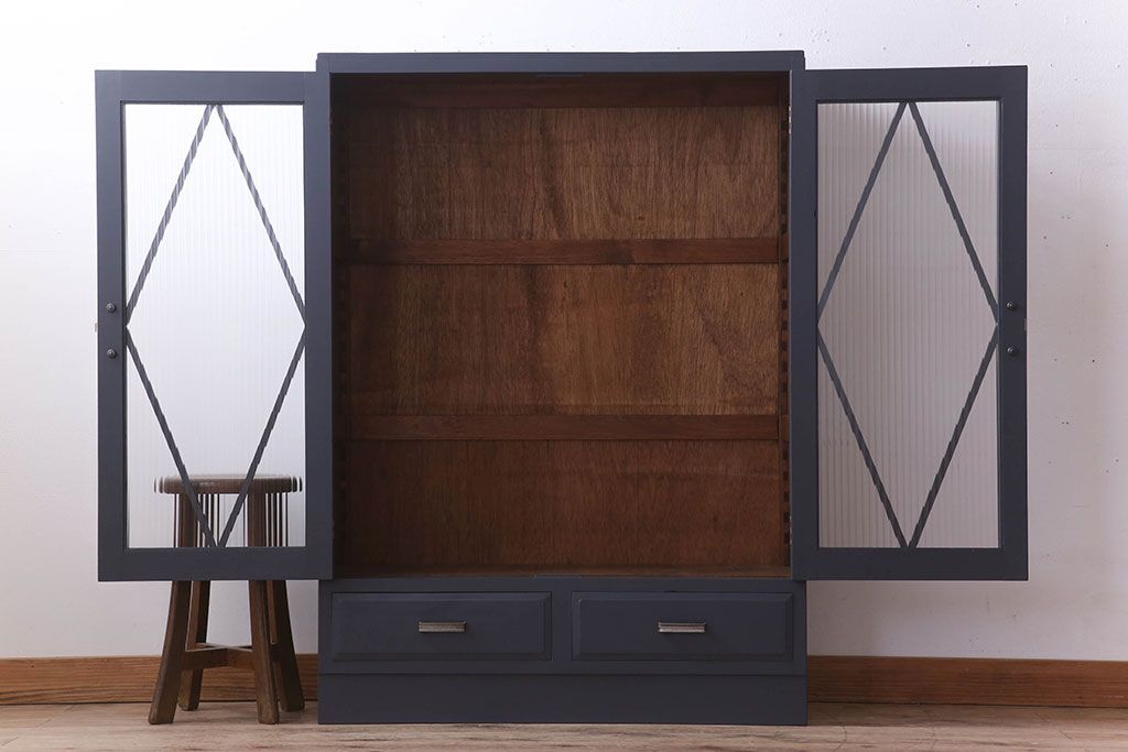 レトロ家具　モールガラス入り　菱型デザインのレトロな本箱(ブックケース)