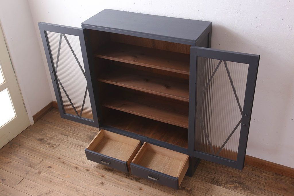 レトロ家具　モールガラス入り　菱型デザインのレトロな本箱(ブックケース)