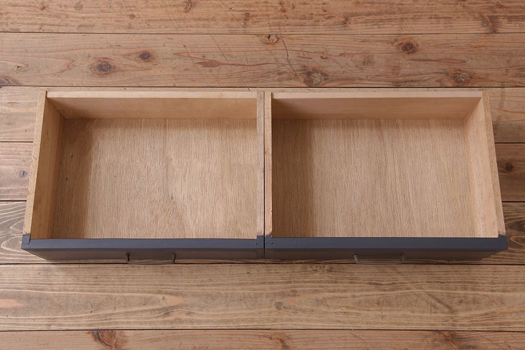 レトロ家具　モールガラス入り　菱型デザインのレトロな本箱(ブックケース)