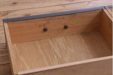 レトロ家具　モールガラス入り　菱型デザインのレトロな本箱(ブックケース)