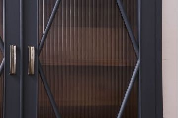 レトロ家具　モールガラス入り　菱型デザインのレトロな本箱(ブックケース)