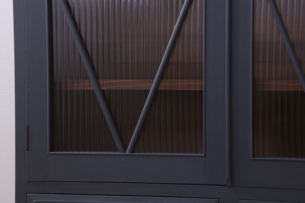 レトロ家具　モールガラス入り　菱型デザインのレトロな本箱(ブックケース)