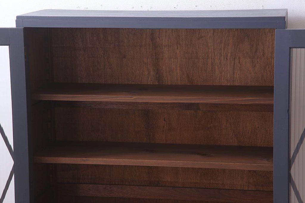 レトロ家具　モールガラス入り　菱型デザインのレトロな本箱(ブックケース)