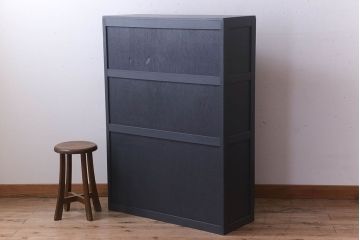 レトロ家具　モールガラス入り　菱型デザインのレトロな本箱(ブックケース)