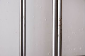 ラフジュオリジナル アイアンの薄型飾り棚【小】(陳列棚・アイアンラック)(1)