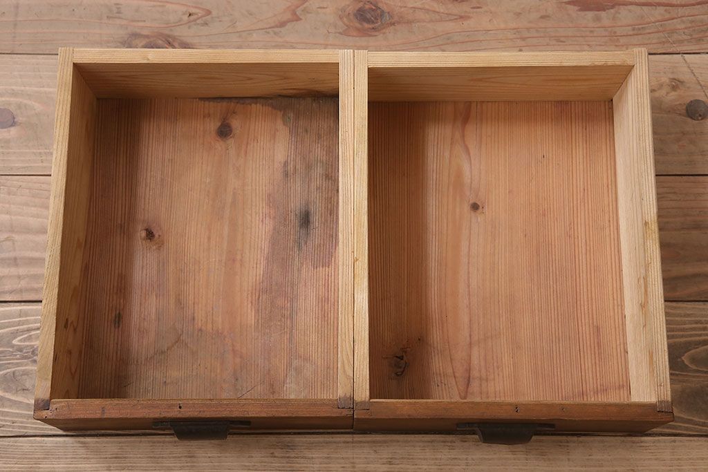 アンティーク家具　大正ロマン　チェッカーガラス入り!小さなアンティーク本箱(本棚)