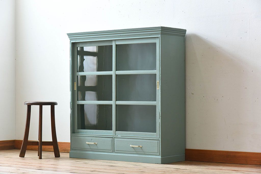 アンティーク家具　オリーブグリーンペイントの小さな収納棚