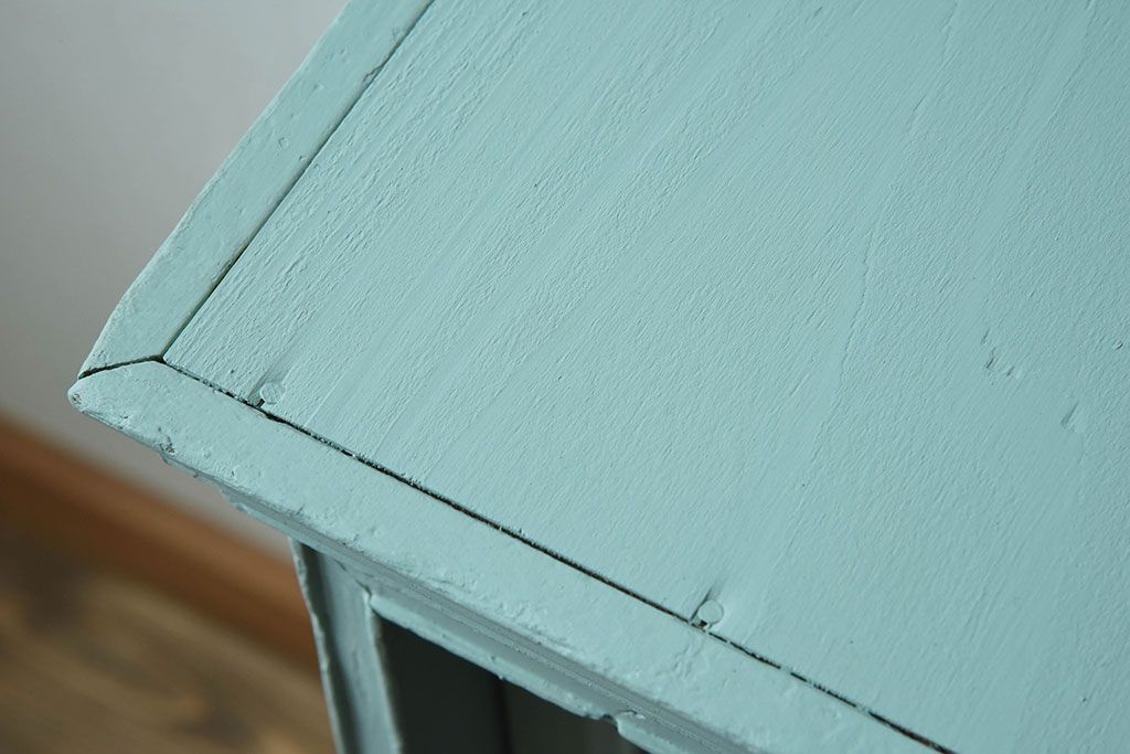 アンティーク家具　オリーブグリーンペイントの小さな収納棚