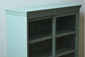 アンティーク家具　オリーブグリーンペイントの小さな収納棚