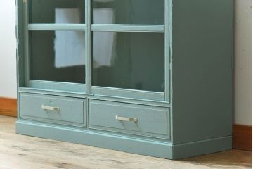 アンティーク家具　オリーブグリーンペイントの小さな収納棚