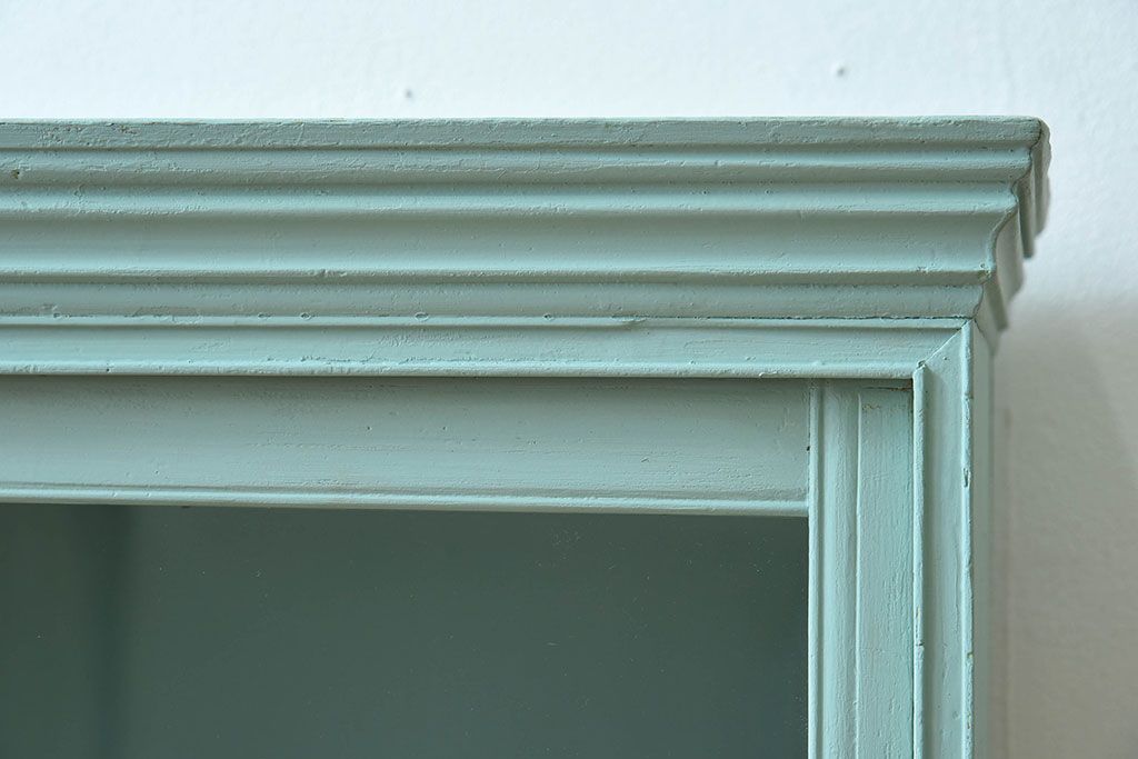 アンティーク家具　オリーブグリーンペイントの小さな収納棚