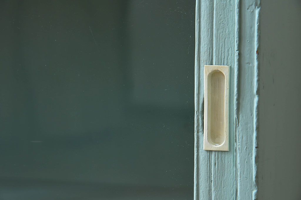 アンティーク家具　オリーブグリーンペイントの小さな収納棚