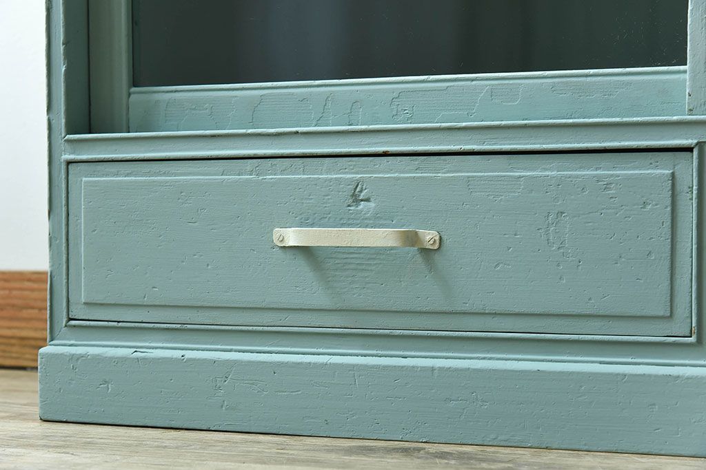 アンティーク家具　オリーブグリーンペイントの小さな収納棚