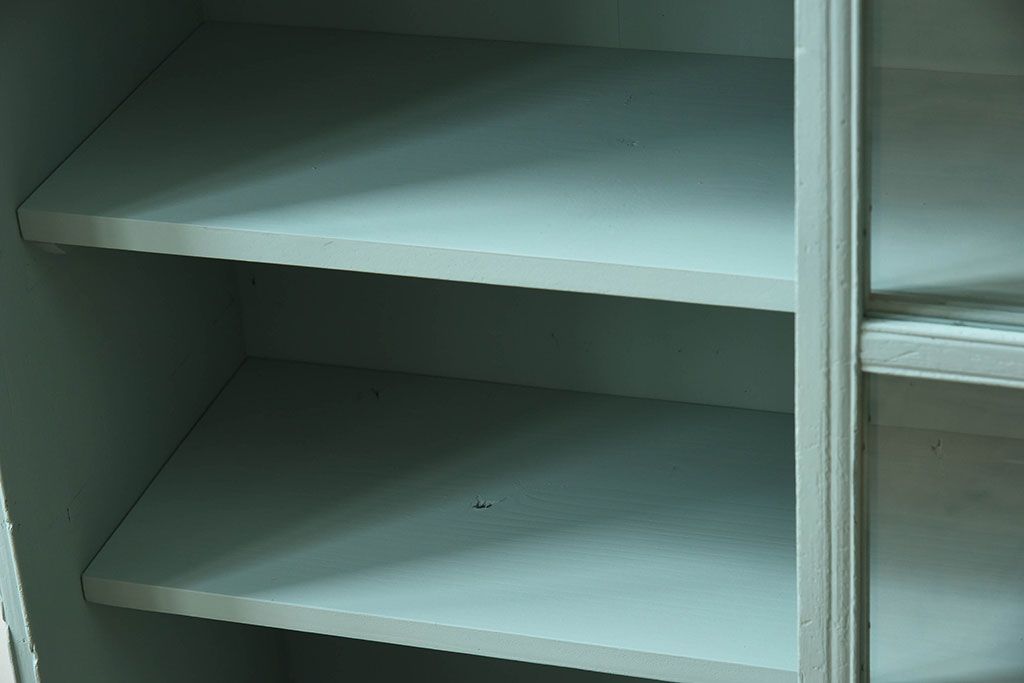 アンティーク家具　オリーブグリーンペイントの小さな収納棚