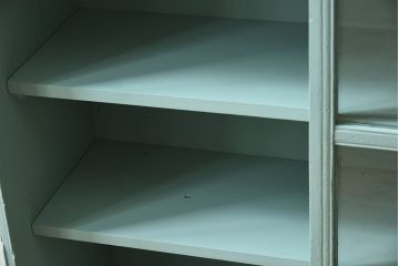 アンティーク家具　オリーブグリーンペイントの小さな収納棚