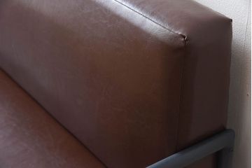 レトロ家具　ビンテージ　1960年　レトロなアイアンレッグソファ(1)