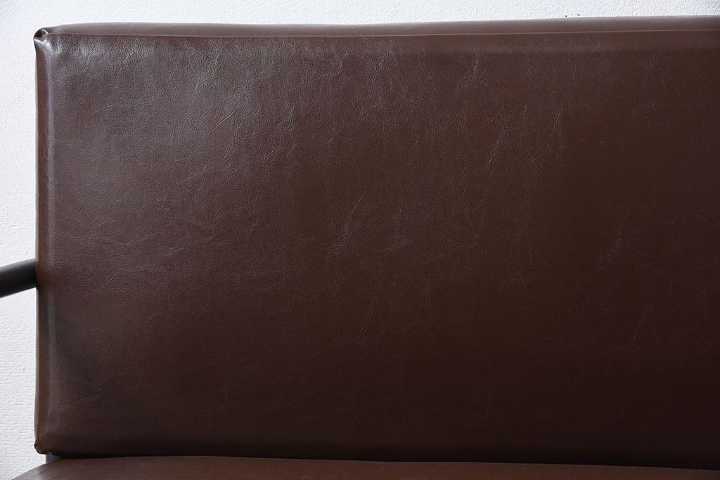 レトロ家具　ビンテージ　1960年　レトロなアイアンレッグソファ(1)