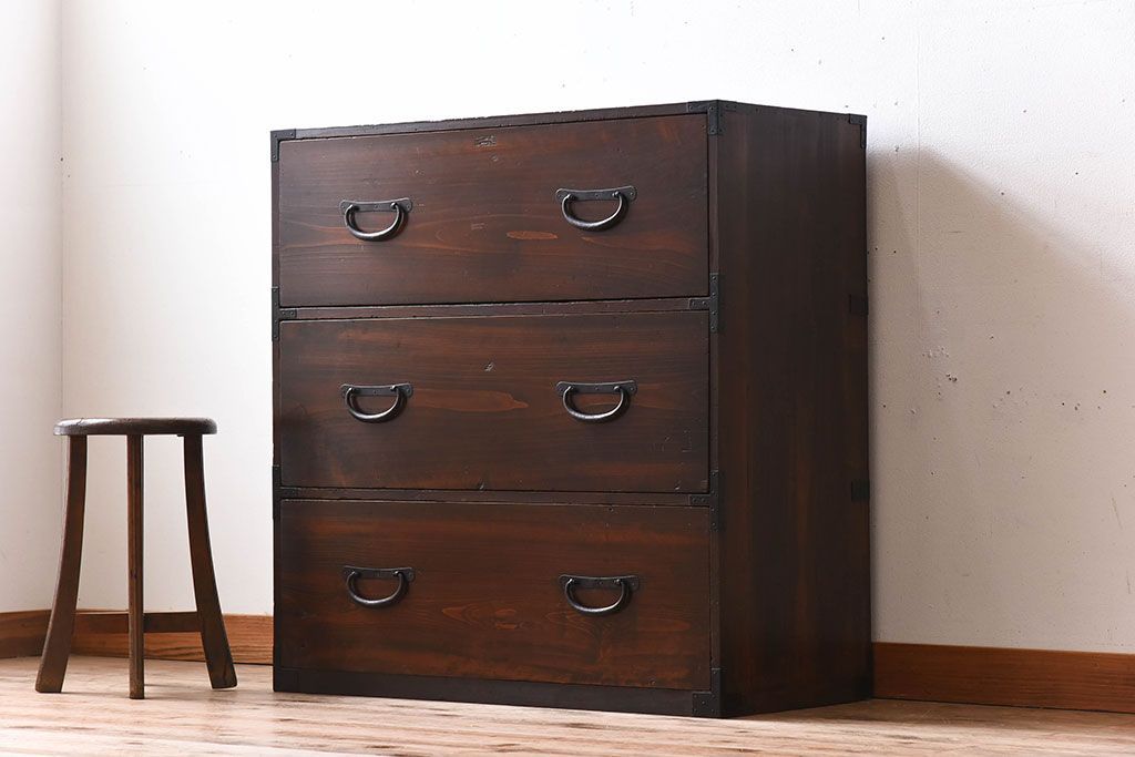 アンティーク家具　前面檜材　シンプルなアンティーク衣装箪笥(チェスト)