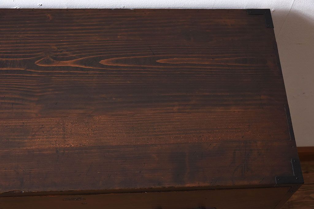 アンティーク家具　前面檜材　シンプルなアンティーク衣装箪笥(チェスト)