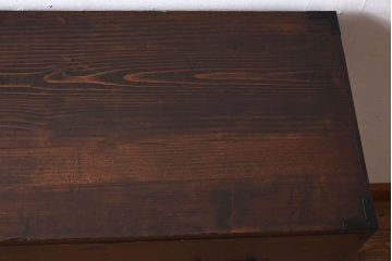 アンティーク家具　前面檜材　シンプルなアンティーク衣装箪笥(チェスト)