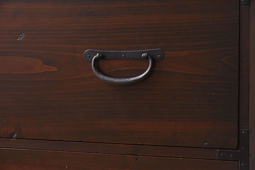 アンティーク家具　前面檜材　シンプルなアンティーク衣装箪笥(チェスト)