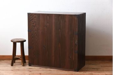 アンティーク家具　前面檜材　シンプルなアンティーク衣装箪笥(チェスト)