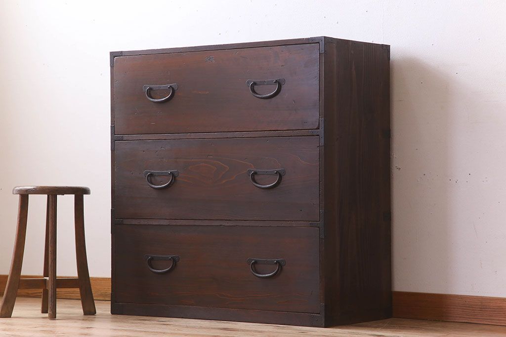 アンティーク家具　前面檜材　シンプルなアンティーク衣装箪笥