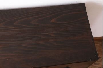 アンティーク家具　前面檜材　シンプルなアンティーク衣装箪笥