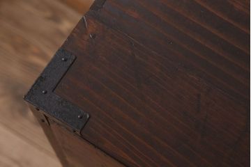 アンティーク家具　前面檜材　シンプルなアンティーク衣装箪笥