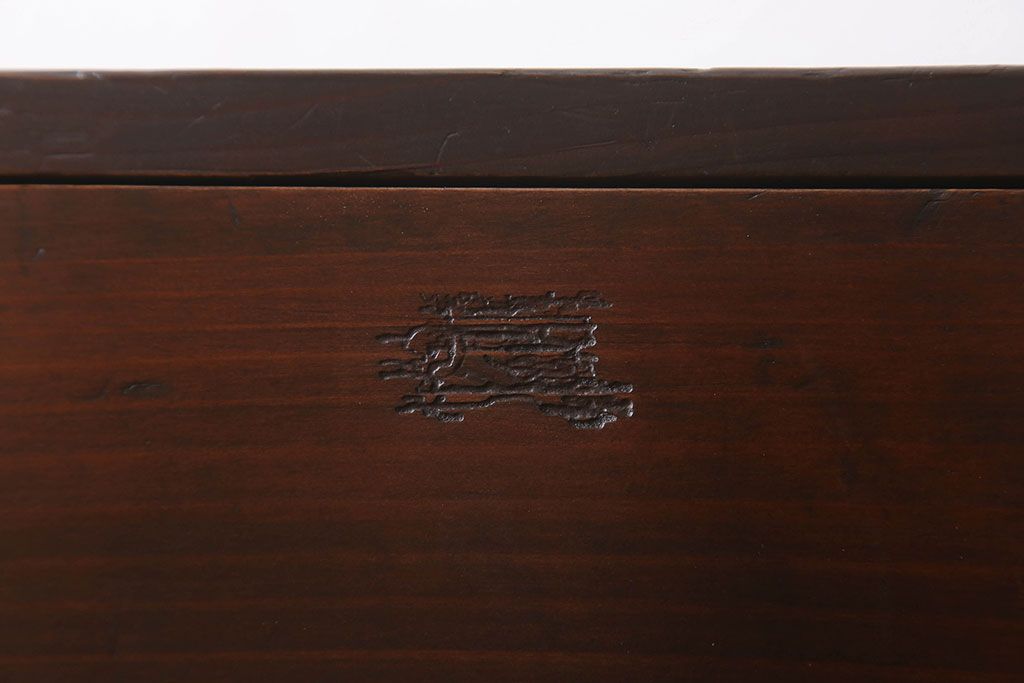 アンティーク家具　前面檜材　シンプルなアンティーク衣装箪笥