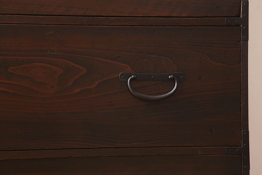 アンティーク家具　前面檜材　シンプルなアンティーク衣装箪笥